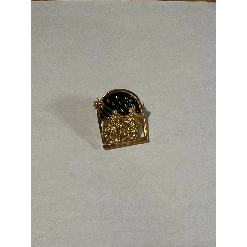 Avon Golden Holy Family Travel Night Stars Pin Joseph Mary Jesus Religious Lapel
